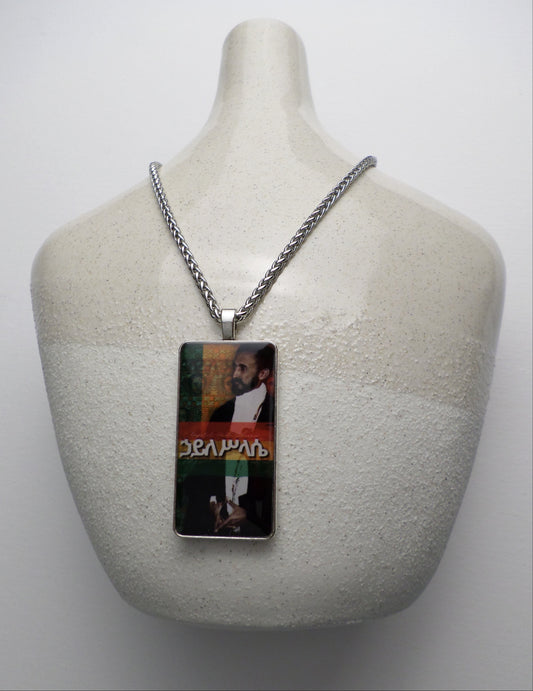 1-10001 *Rastafari Pendant and Chain - ኃይለ ሥላሴ