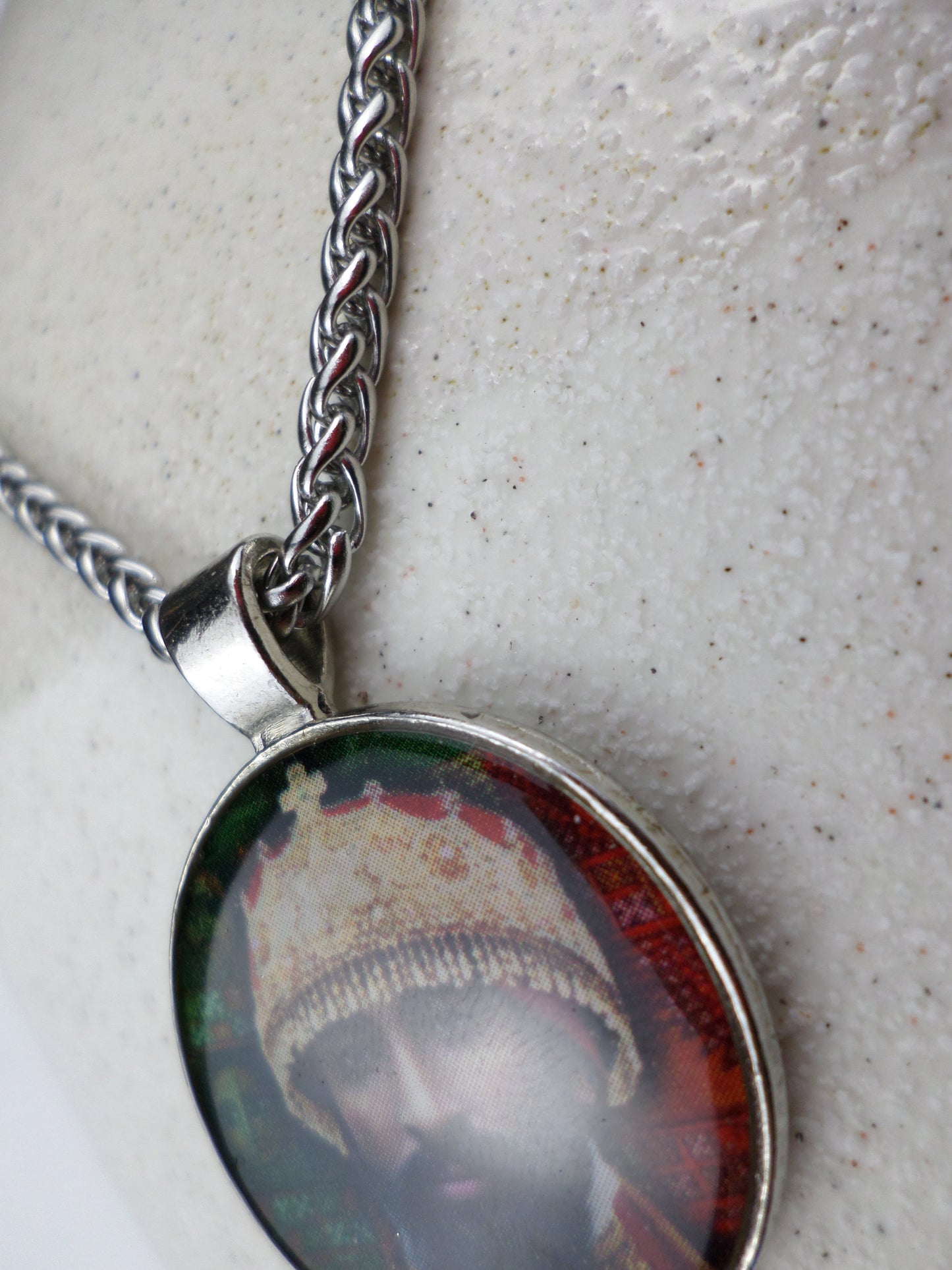 1-10017 *Rastafari Round Pendant and Chain - H.I.M. of Ethiopia