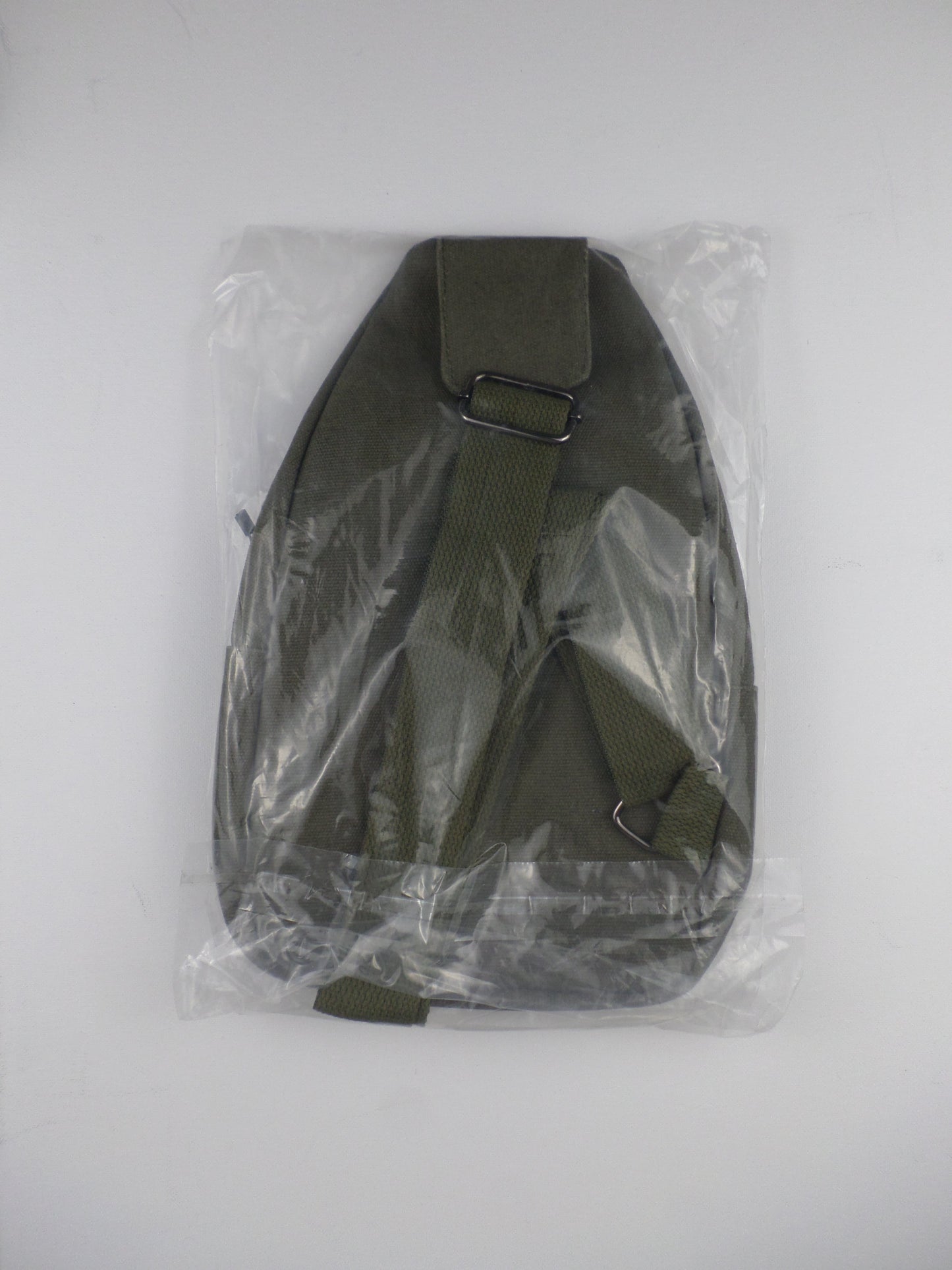 0-10044 Ankh (rd/blk/grn) - Crossbody bag with keychain charm (Olive)