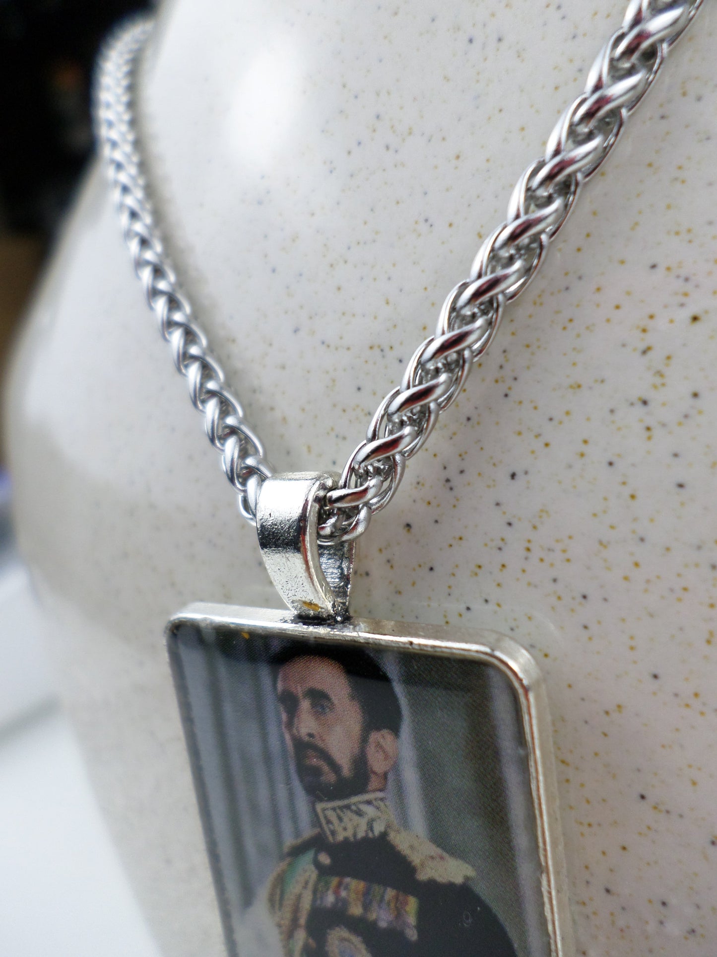 1-10007 *Rastafari Pendant and Chain - Emperor Haile Selassie I